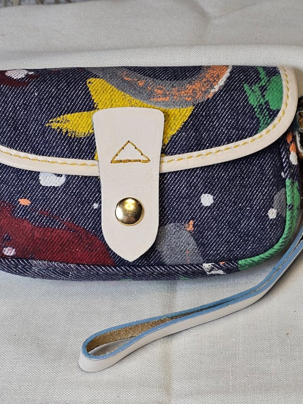 Dooney & Burke Multicolor Abstract Denim Wristlet – Rare Y2K Style Blue duck - Picture 2 of 9